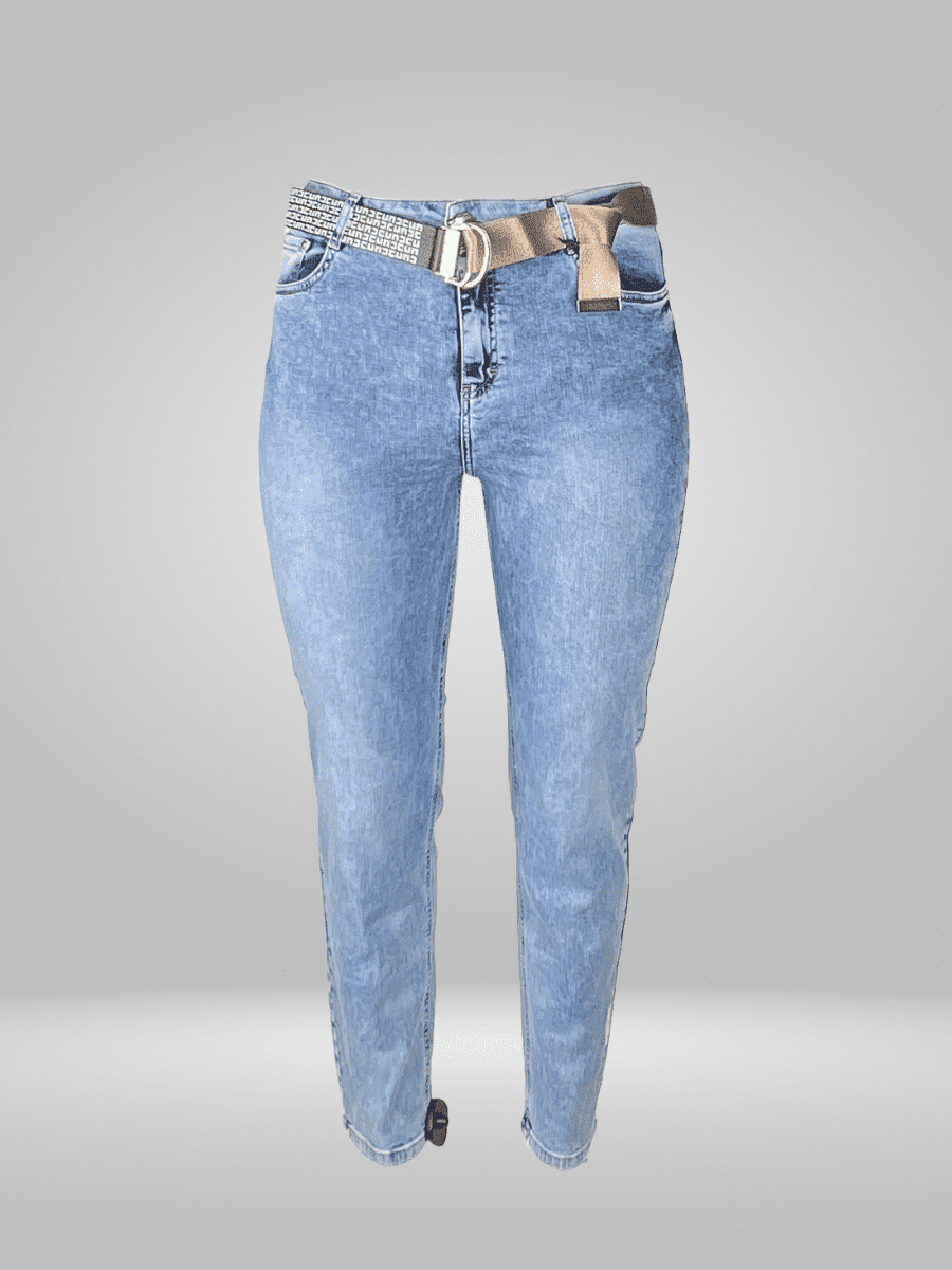 Elevate your wardrobe with Lady Coconad Slim Leg Jeans, crafted from a blend of 97% cotton and 3% elastane for the ultimate combination of comfort and fashion. These jeans are designed to make a statement and boost your confidence, without sacrificing on comfort. Upgrade your denim game with Lady Coconad and embrace effortless style.