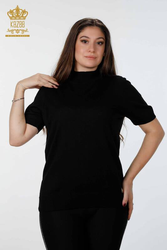 Stay cozy and stylish with Kazee's Women's Knitwear Sweater High Collar. Made with 92% Viscose and 8% Elite, this sweater is soft and comfortable. The model is 1.65 cm tall with a bust of 106 cm, waist of 91 cm, and hips of 110 cm. Perfect for any occasion, this sweater is a must-have for your wardrobe.