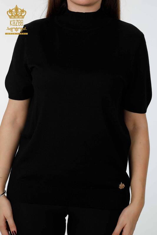 Stay cozy and stylish with Kazee's Women's Knitwear Sweater High Collar. Made with 92% Viscose and 8% Elite, this sweater is soft and comfortable. The model is 1.65 cm tall with a bust of 106 cm, waist of 91 cm, and hips of 110 cm. Perfect for any occasion, this sweater is a must-have for your wardrobe.