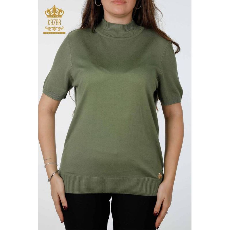 Stay cozy and stylish with Kazee's Women's Knitwear Sweater High Collar. Made with 92% Viscose and 8% Elite, this sweater is soft and comfortable. The model is 1.65 cm tall with a bust of 106 cm, waist of 91 cm, and hips of 110 cm. Perfect for any occasion, this sweater is a must-have for your wardrobe.