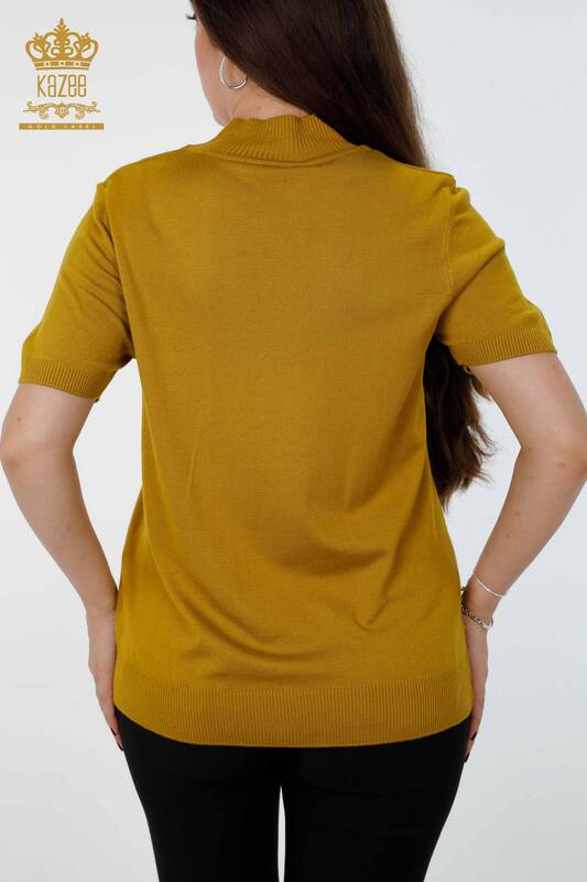 Stay cozy and stylish with Kazee's Women's Knitwear Sweater High Collar. Made with 92% Viscose and 8% Elite, this sweater is soft and comfortable. The model is 1.65 cm tall with a bust of 106 cm, waist of 91 cm, and hips of 110 cm. Perfect for any occasion, this sweater is a must-have for your wardrobe.