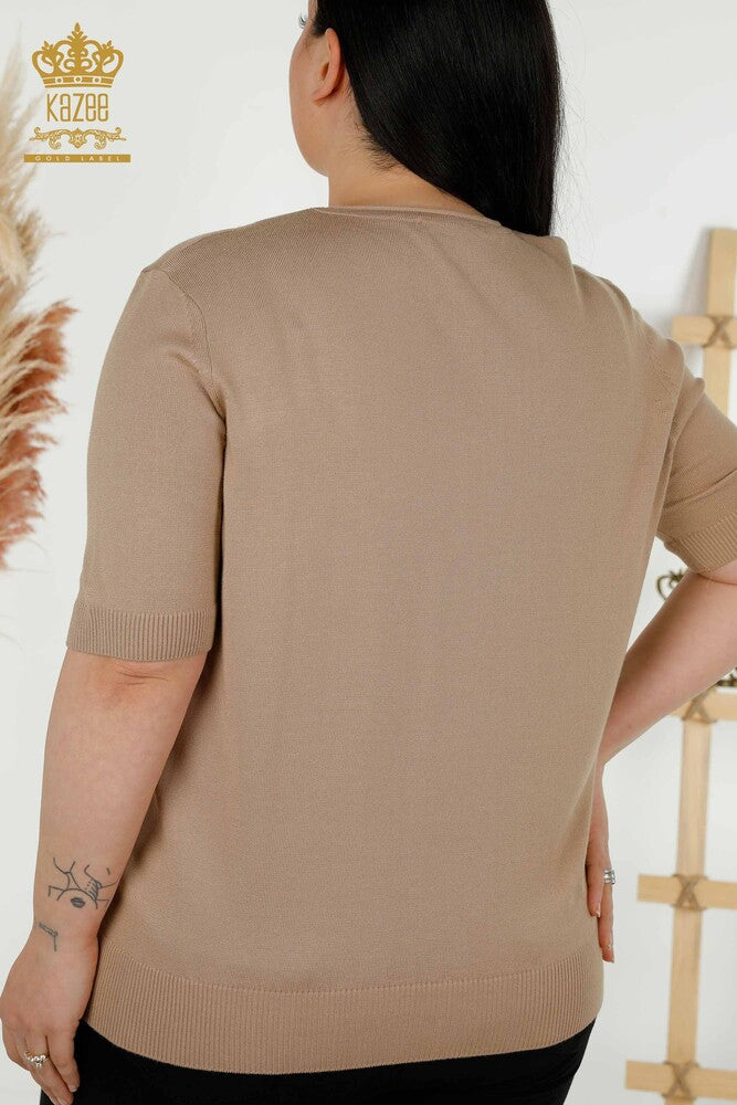 Stay cozy and stylish with Kazee's Women's Knitwear Sweater - Basic. Made with a lightweight blend of 92% Viscose and 8% Elastane, this sweater offers comfort and breathability for all day wear. Featuring a model with dimensions of 1.74 cm height, 108 cm bust, 87 cm waist, and 116 cm hips, this sweater is designed to flatter all body types. Perfect for any occasion, this sweater is a must-have addition to your wardrobe. Shop now and elevate your knitwear game!