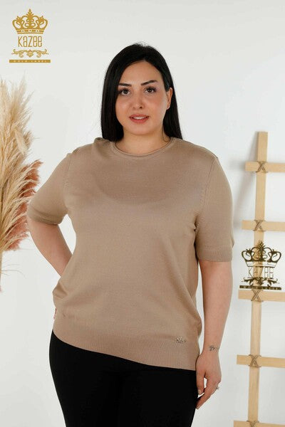 Stay cozy and stylish with Kazee's Women's Knitwear Sweater - Basic. Made with a lightweight blend of 92% Viscose and 8% Elastane, this sweater offers comfort and breathability for all day wear. Featuring a model with dimensions of 1.74 cm height, 108 cm bust, 87 cm waist, and 116 cm hips, this sweater is designed to flatter all body types. Perfect for any occasion, this sweater is a must-have addition to your wardrobe. Shop now and elevate your knitwear game!
