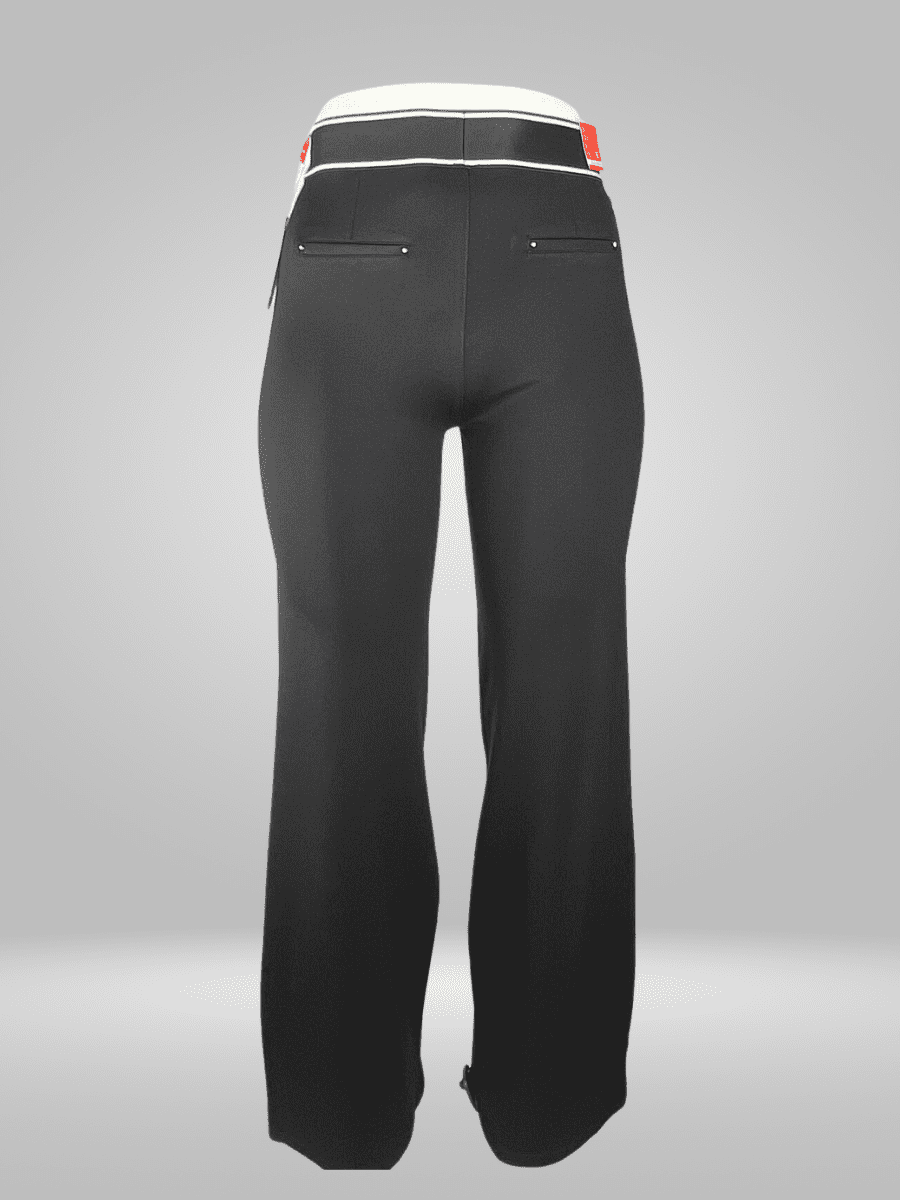 Upgrade your style game with our Estensivo Flare Pants! Crafted from a blend of 92% Nylon and 8% Elastane, these pants offer a comfortable and figure-flattering fit. Whether for a casual day out or a special event, these pants will give you the confidence to make a statement. Shop now and elevate your wardrobe!