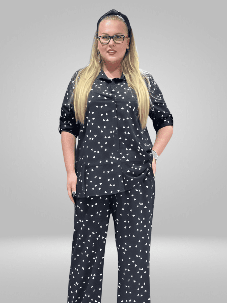 Upgrade your wardrobe with the Ay-Sel Plus Size Suit, crafted from lightweight and breathable fabric for all-day comfort. This modern suit offers a flattering fit and adds a touch of sophistication to any outfit. Perfect for plus-size individuals looking for style and comfort.