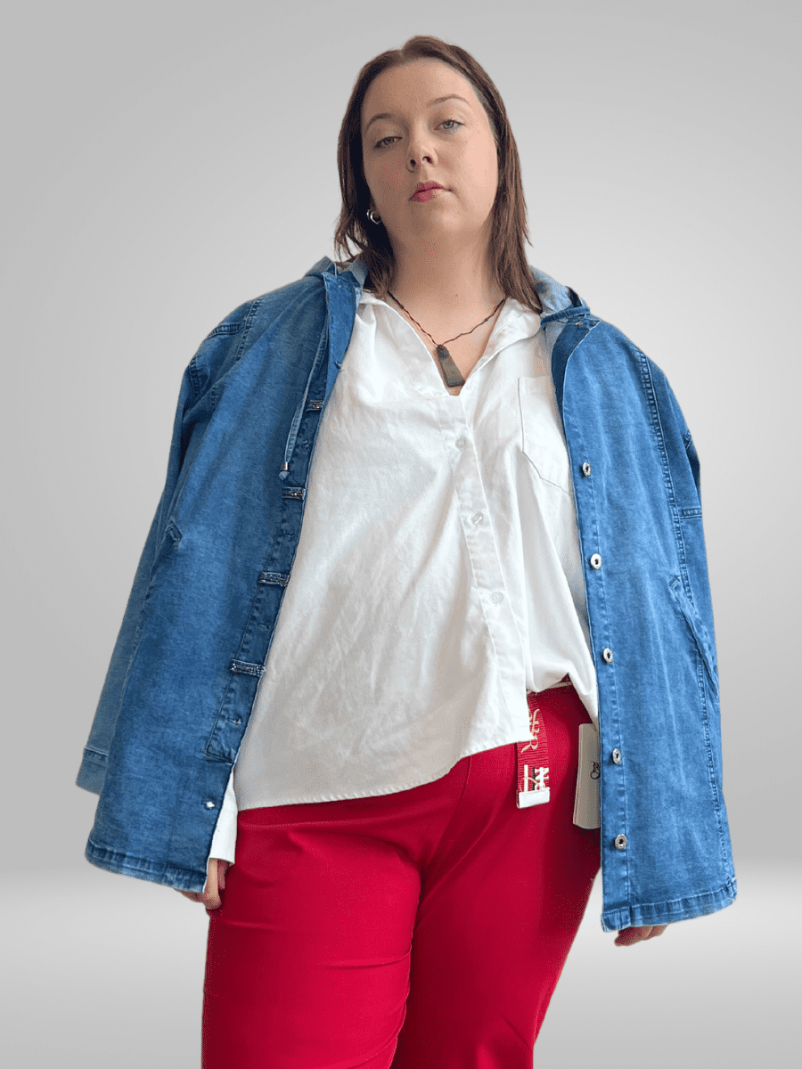Upgrade your wardrobe with the Duran Denim Jacket, crafted from sturdy denim and lined with soft material for added comfort. This versatile jacket is perfect for any weather, keeping you cool and stylish all year round. Shop now for the ultimate combination of durability and fashion.