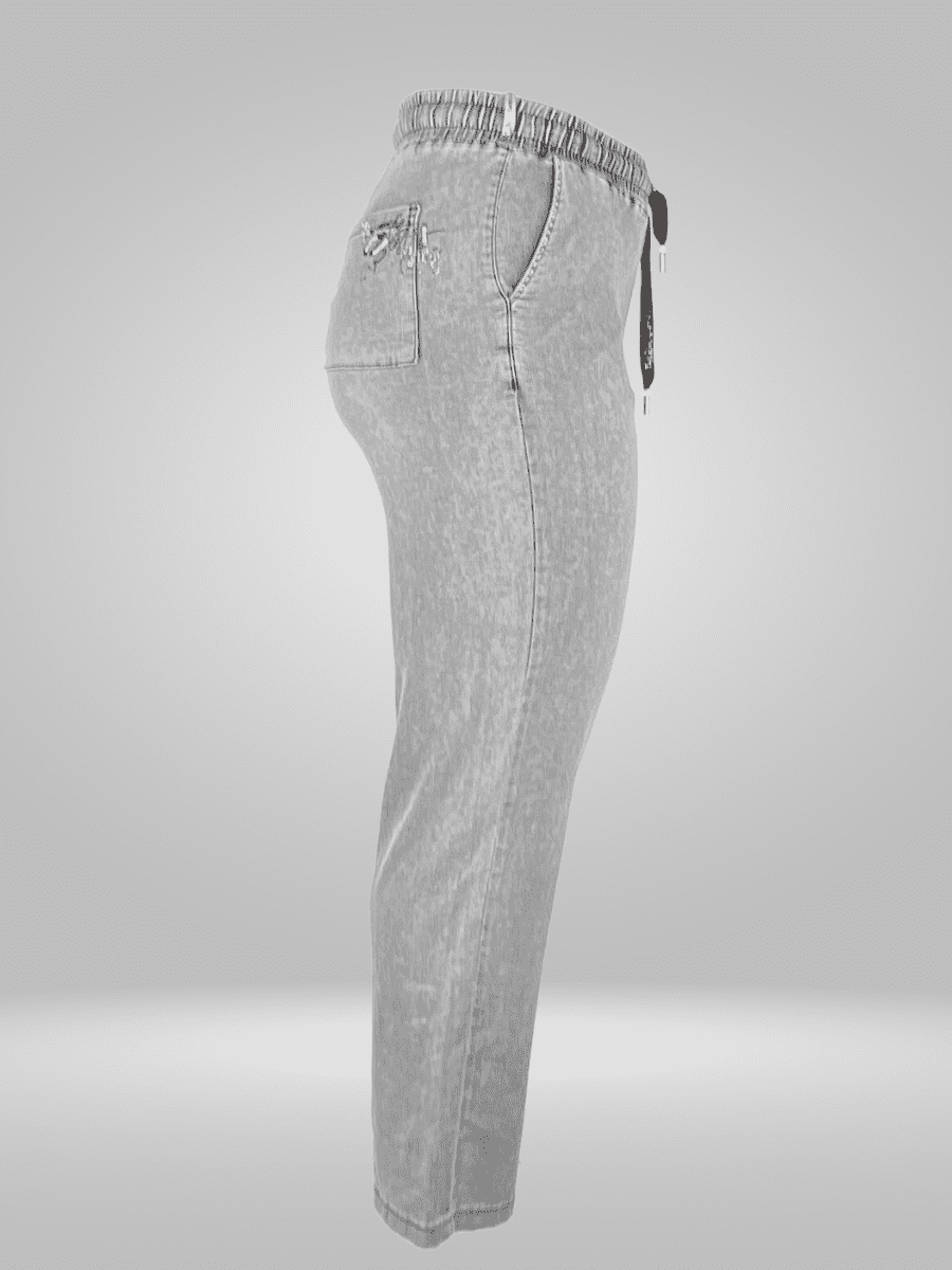 Upgrade your denim game with Avangarde Jeans (12-18), crafted from 100% cotton for ultimate comfort. These stretchy jeans feature a spandex-infused design for unparalleled flexibility, perfect for those with active lifestyles. Shop now and elevate your wardrobe with these stylish and comfortable jeans.