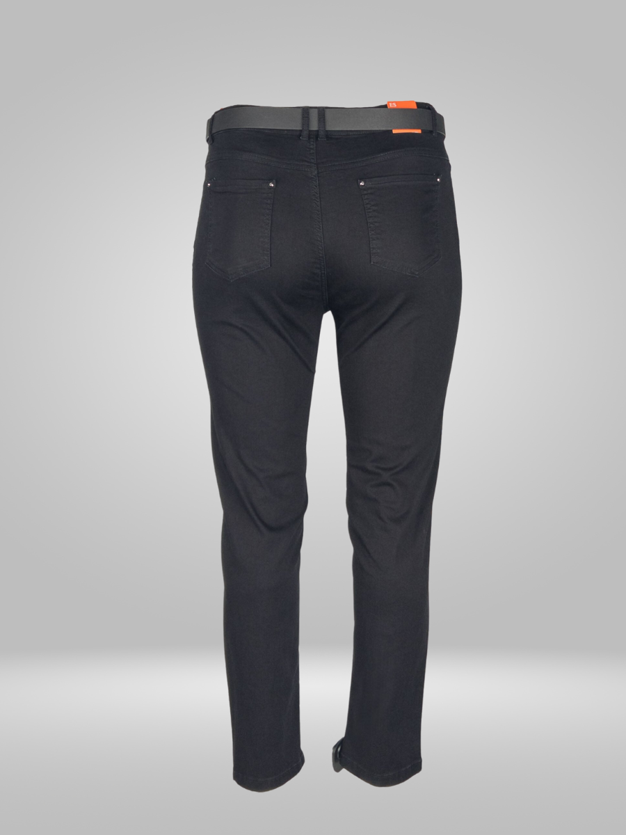 Get accurate measurements for the Estensivo Pants with our LayFlat size chart. See the waist, front rise, hip, thigh, length, knee, inseam, leg opening, and back rise in centimeters and inches. Please note that flat lay measurements may vary slightly due to fabric stretch and measurement variation. Mobile users, scroll right on the image carousel for a visual representation.