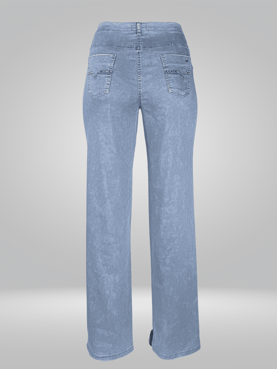 Get the perfect fit with Duran Plus Size Jeans. This table provides measurements in centimeters and inches for waist, front rise, hip, thigh, length, knee, inseam, leg opening, and back rise. Please note that flat lay measurements may vary slightly due to fabric stretch and measurement variation. Mobile users, scroll right on the image carousel for a visual representation. Shop now for the perfect fit!