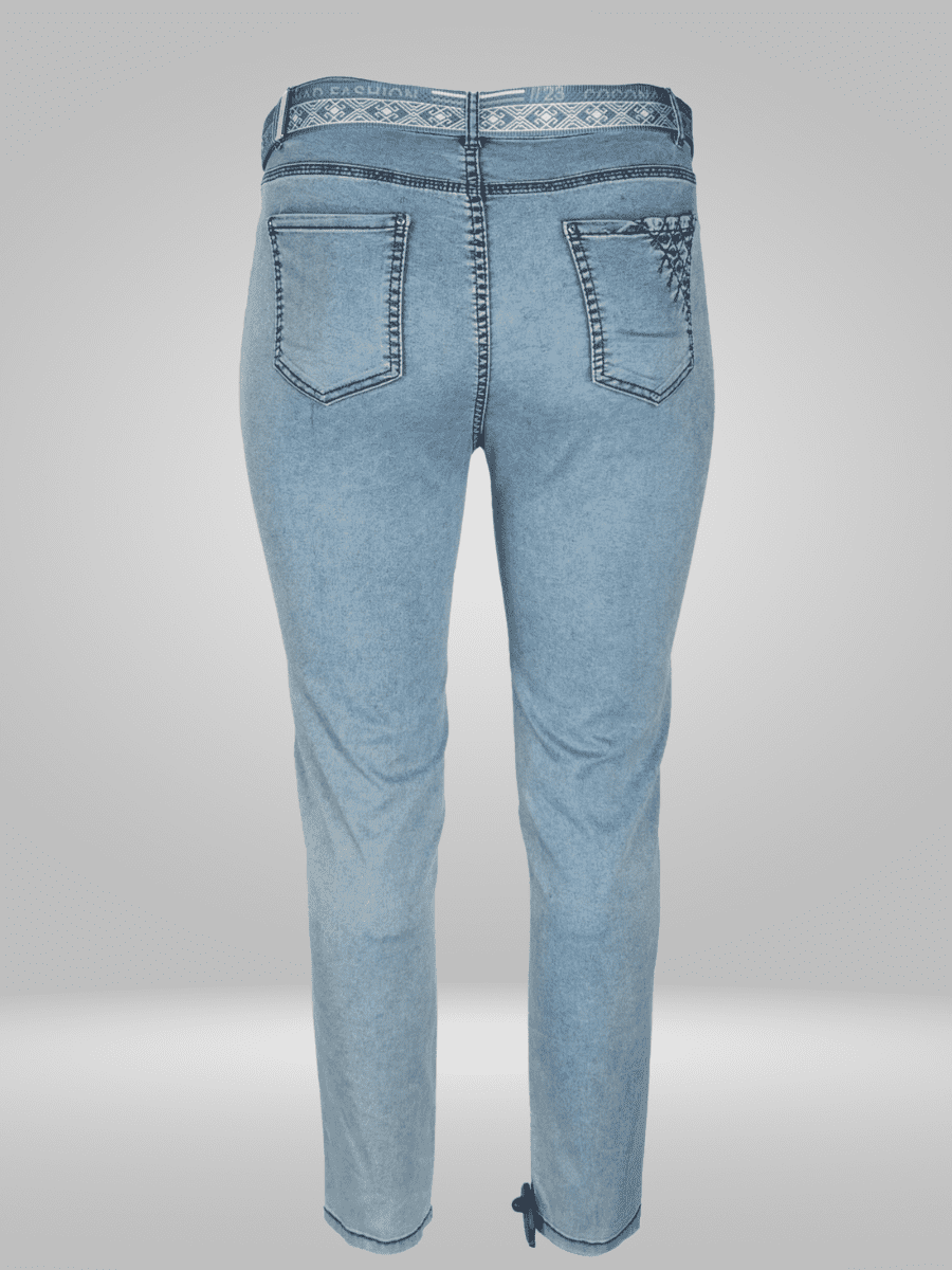 Elevate your wardrobe with Lady Coconad Jeans, crafted from 97% cotton and 3% elastane for the ultimate combination of comfort and fashion. These jeans are a must-have for any fashion-forward woman, offering the perfect fit and style. Make a bold statement and exude confidence with Lady Coconad Jeans.