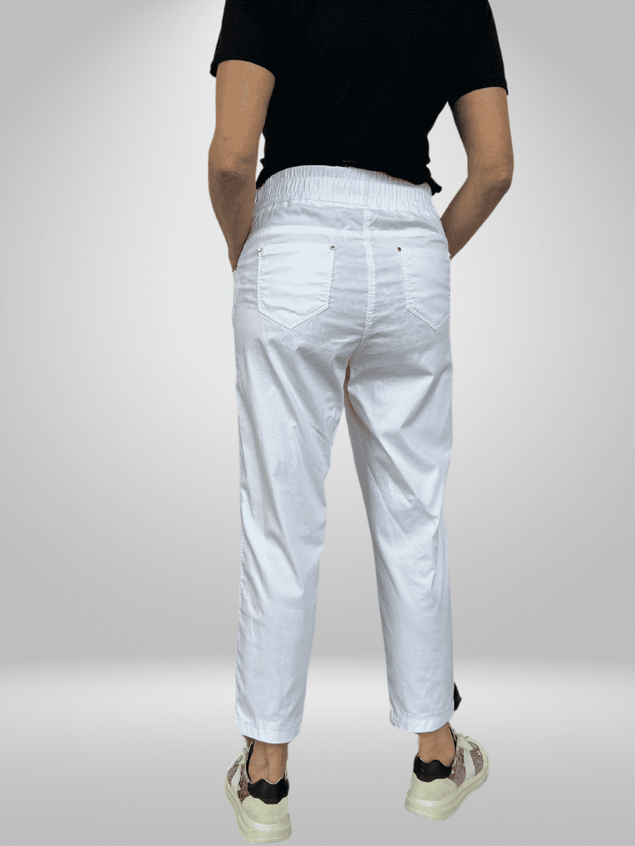 Upgrade your wardrobe with these stylish Divas Tapered Leg Pants (14-20). Made with a blend of 65% cotton and 30% nylon, these pants offer both comfort and durability. Perfect for any occasion, these pants will have you looking and feeling your best. Shop now and elevate your fashion game!
