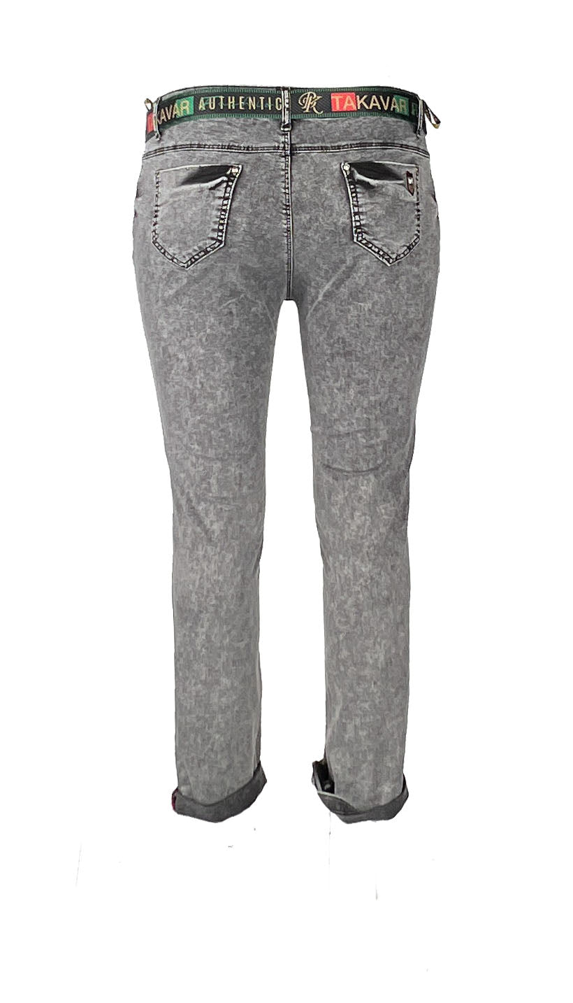 Upgrade your wardrobe with our Takavar Skinny Jeans (12-18), crafted from a blend of 64% polyester, 31% viscose, and 5% elastane for the perfect fit. These jeans offer both comfort and style, with a sleek and slimming design. Elevate your fashion game with these versatile and trendy jeans, available now.