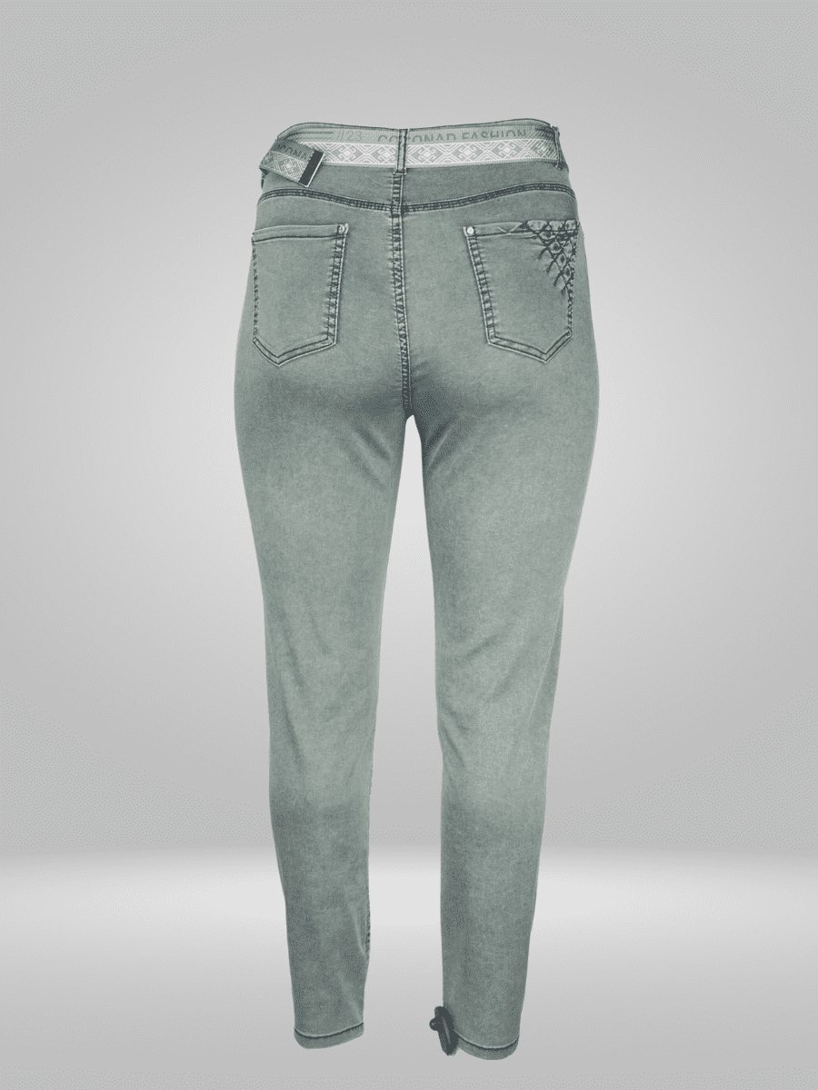 Elevate your wardrobe with Lady Coconad Jeans, crafted from 97% cotton and 3% elastane for the ultimate combination of comfort and fashion. These jeans are a must-have for any fashion-forward woman, offering the perfect fit and style. Make a bold statement and exude confidence with Lady Coconad Jeans.