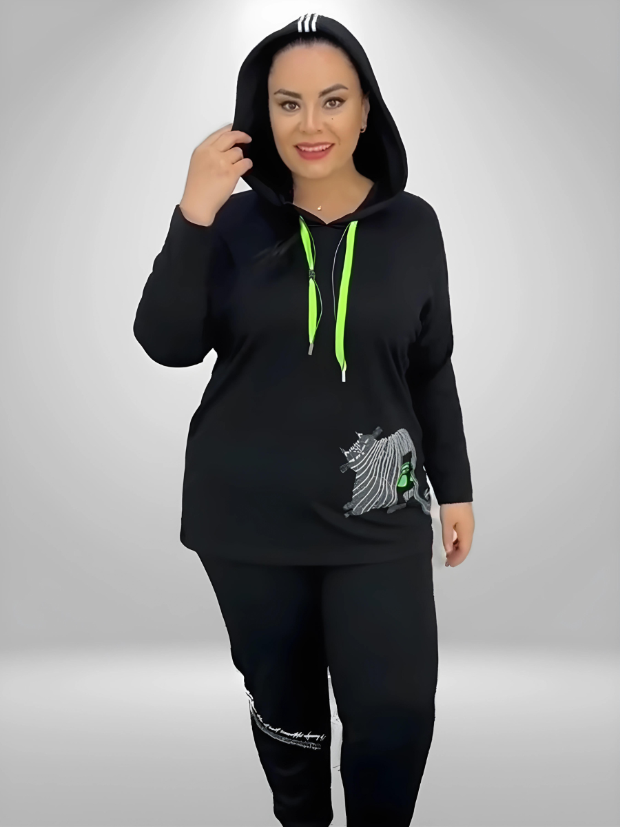 A stylish Darkwin Cheshire Cat women's hoodie and pants set in sizes 16-20, crafted from a blend of 75% viscose and 25% polyester, featuring a playful cat design on comfortable, warm fabric.