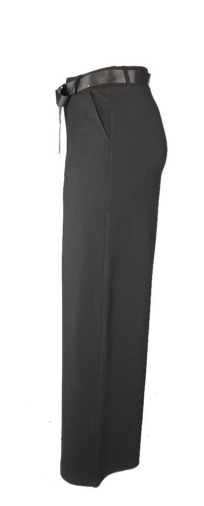 Introducing our Sly Pants, made of a breathable blend of 95% cotton and 5% elastane for a comfortable fit. These pants feature a layflat design and are available in various sizes. See the table for measurements in centimeters and inches. Please note that flat lay measurements may vary slightly due to fabric stretchiness and measurement variation. Mobile users, please scroll to the right on the image carousel for a visual representation of the measurements.