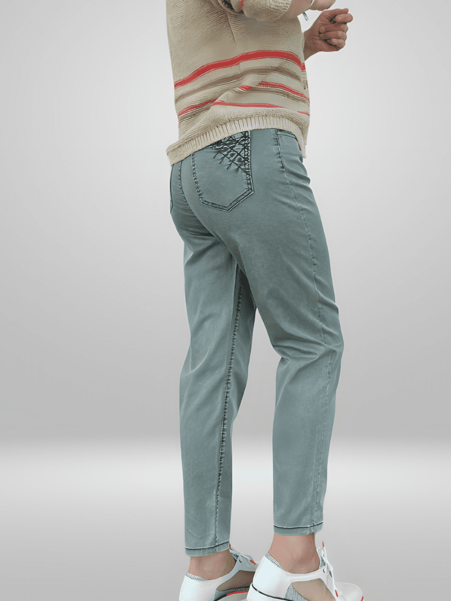 Elevate your wardrobe with Lady Coconad Jeans, crafted from 97% cotton and 3% elastane for the ultimate combination of comfort and fashion. These jeans are a must-have for any fashion-forward woman, offering the perfect fit and style. Make a bold statement and exude confidence with Lady Coconad Jeans.