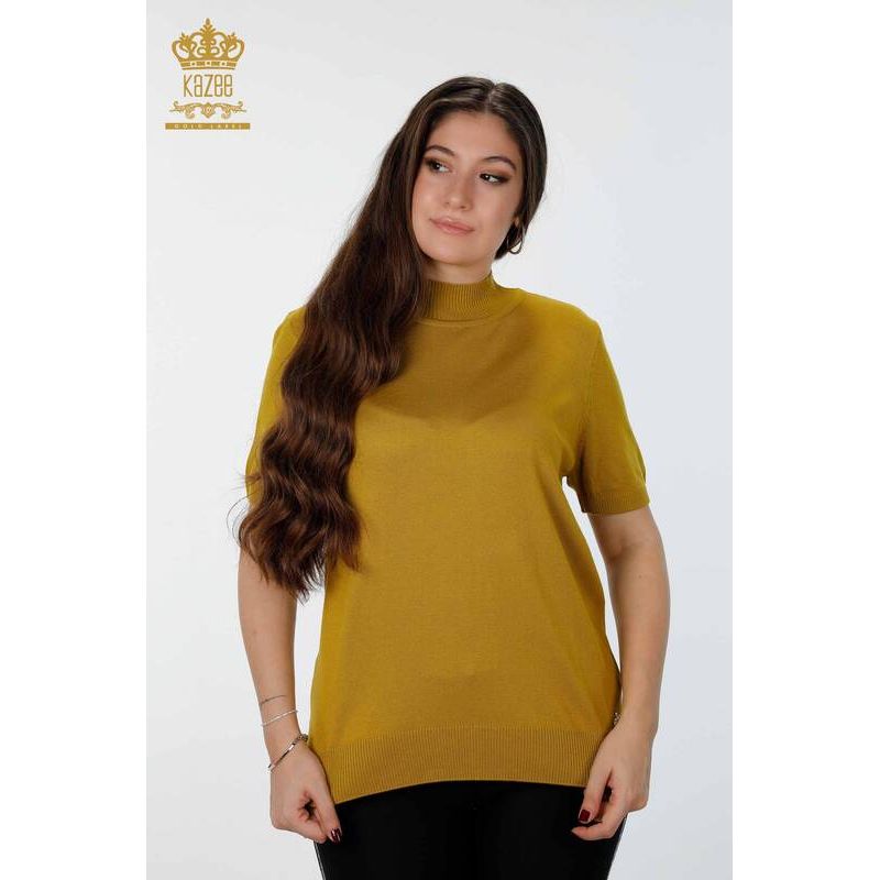 Stay cozy and stylish with Kazee's Women's Knitwear Sweater High Collar. Made with 92% Viscose and 8% Elite, this sweater is soft and comfortable. The model is 1.65 cm tall with a bust of 106 cm, waist of 91 cm, and hips of 110 cm. Perfect for any occasion, this sweater is a must-have for your wardrobe.