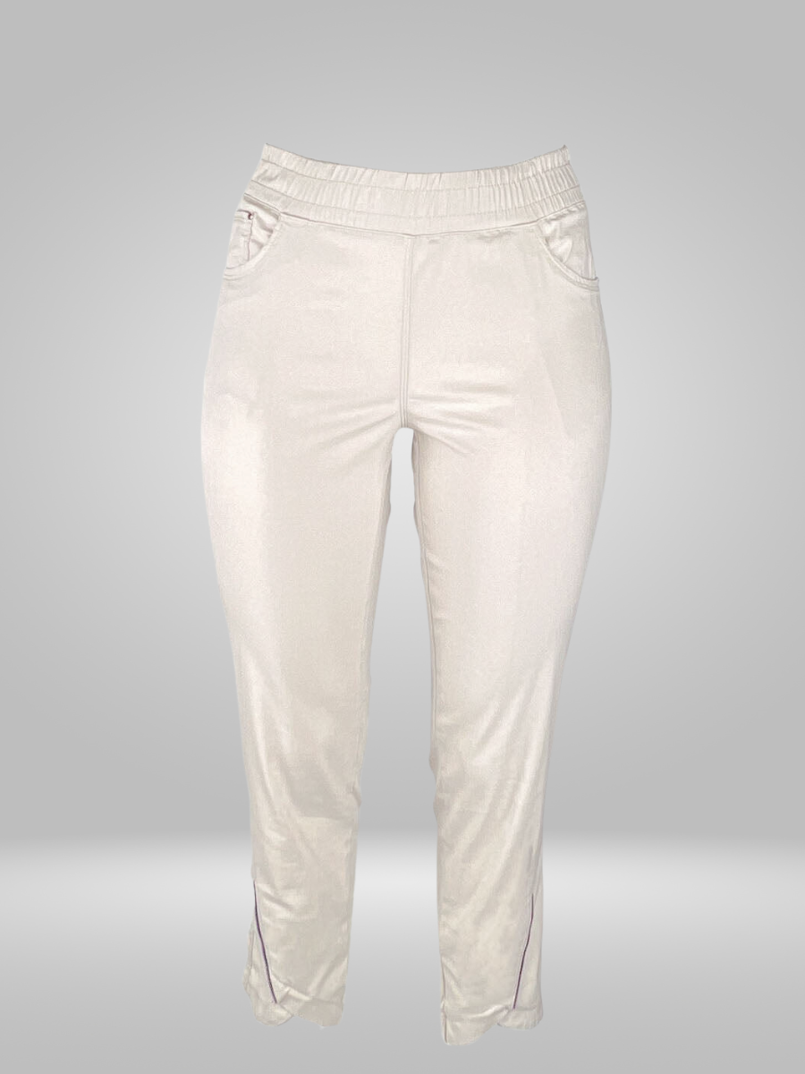 Upgrade your wardrobe with these stylish Divas Tapered Leg Pants (14-20). Made with a blend of 65% cotton and 30% nylon, these pants offer both comfort and durability. Perfect for any occasion, these pants will have you looking and feeling your best. Shop now and elevate your fashion game!