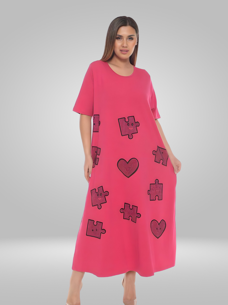 Stay comfortable and stylish in the Natural Munna Plus Size Dress. Made with lightweight fabric, this dress is designed for a comfortable fit and breathability, perfect for long days. Available in sizes 22/24, 24/26, and 28/30, with bust, waist, hip, collar, shoulder, sleeve, front length, and back length measurements in centimeters. Add this versatile dress to your wardrobe for a flattering and comfortable look.