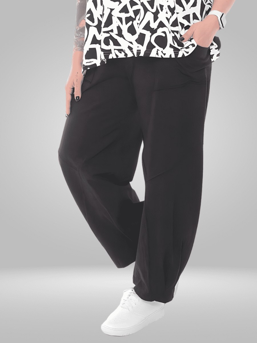 Upgrade your wardrobe with Divas Plus Size Pants, designed for both comfort and style. Made with a relaxed fit and a blend of 95% cotton and 5% elastane, these pants offer all-day comfort and breathability. Perfect for everyday wear, these pants are a must-have for any fashion-forward diva.