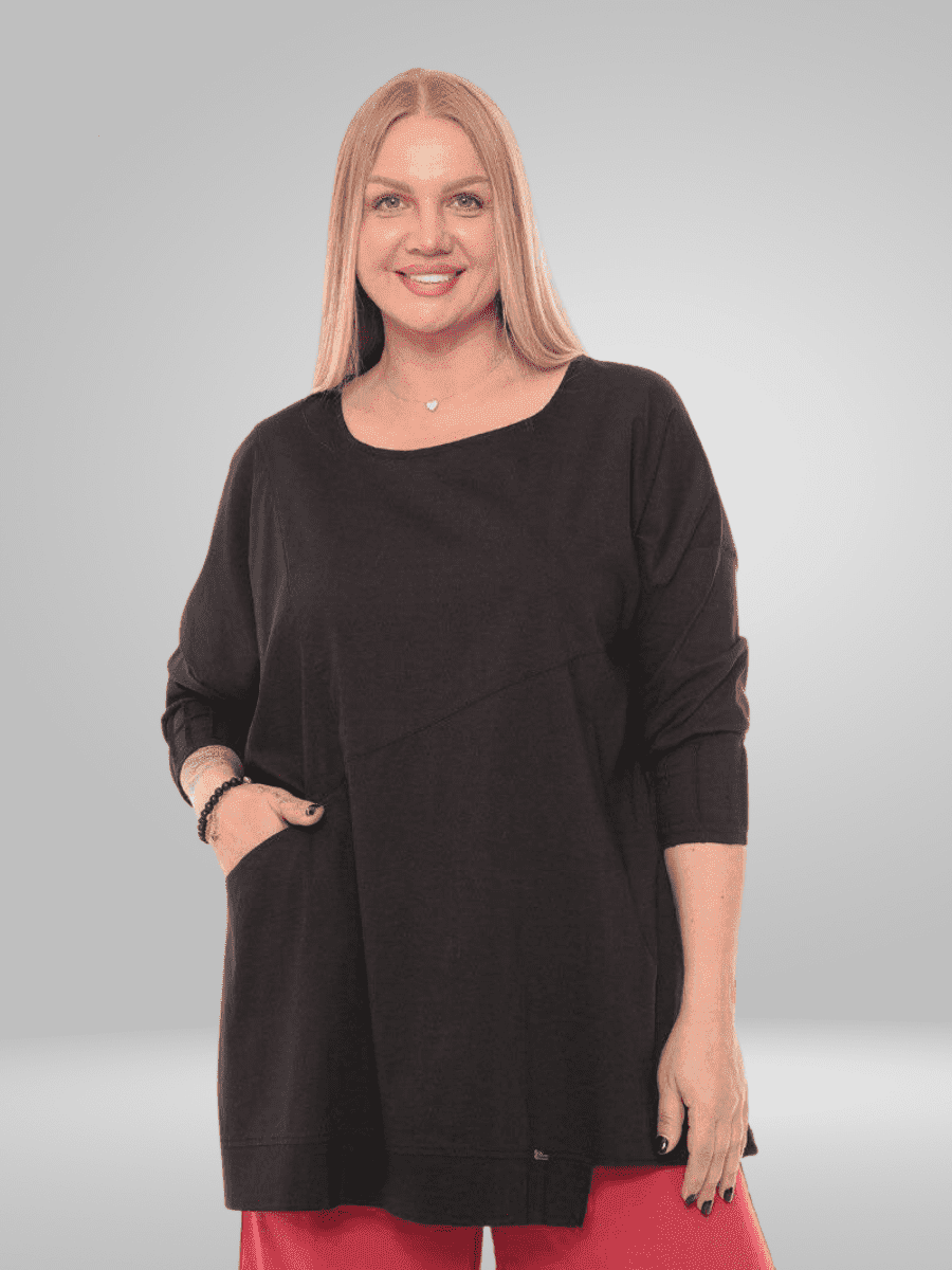 Upgrade your wardrobe with the stylish and comfortable Divas Plus Size Blouse. Made with a blend of 74% cotton, 23% polyamide, and 3% elastane, this blouse offers a relaxed fit for all-day wear. Perfect for those who value quality, this blouse is a must-have addition to any fashion-forward collection.