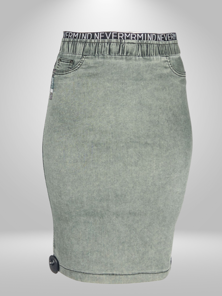 Upgrade your wardrobe with the Mosento Skirt - a stylish and comfortable denim skirt perfect for any occasion. Made with high-quality materials, this skirt offers durability and effortless fashion. Say goodbye to uncomfortable clothing and hello to the ultimate comfort and style combination. Available in sizes 12-18.