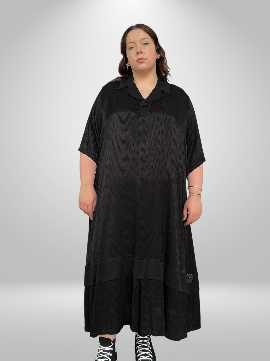 Plus Size Tops NZ  Size Up - Trendy & Flattering Women's Plus-Size Fashion